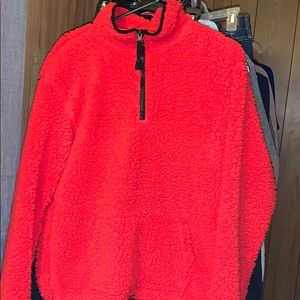 Fuzzy zip up ❤️